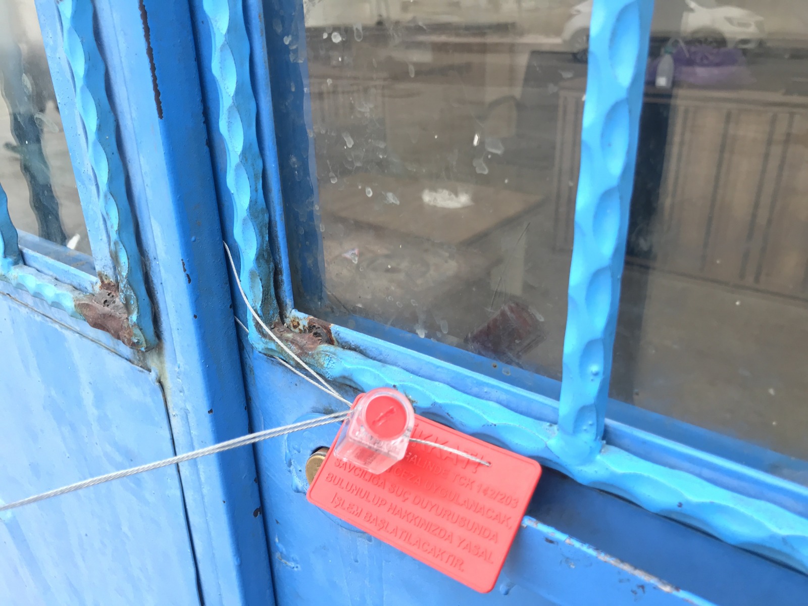 Kazanda süt banyosu yaptı, Bakanlık fabrikayı kapattı